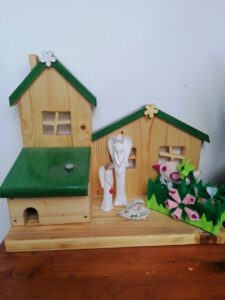 Dekorační domek s úložným prostorem