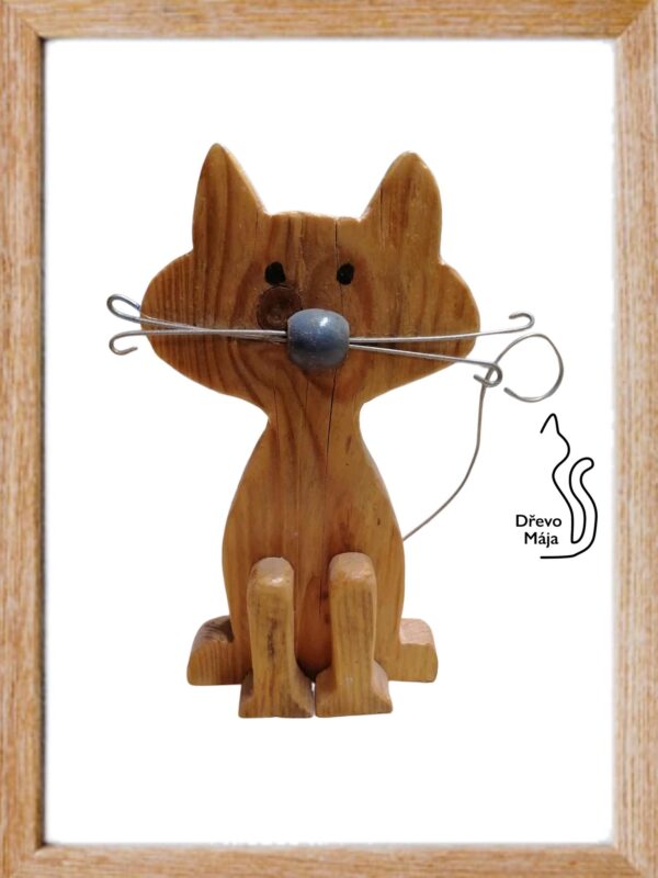 Dřevěná kočička