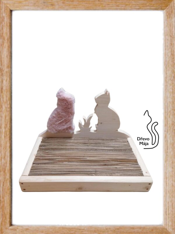 Ekologické škrabadlo s dvěmi kočičkami