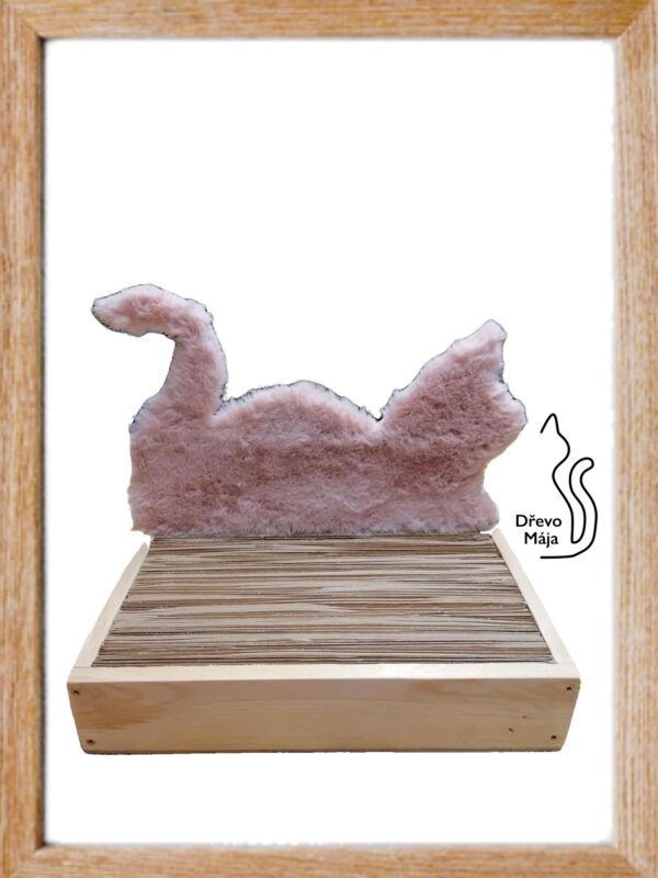 Ekologické škrabadlo s barevnou kočičkou