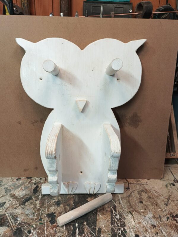 Bílá dřevěná sova – držák na 3 role