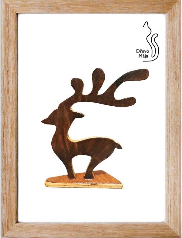 Dřevěný jelen